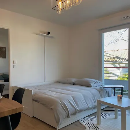 Elegant & Cosy Pres De Bordeaux לורמון