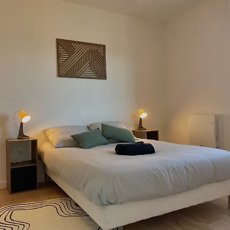 Elegant & Cosy Pres De Bordeaux דירה